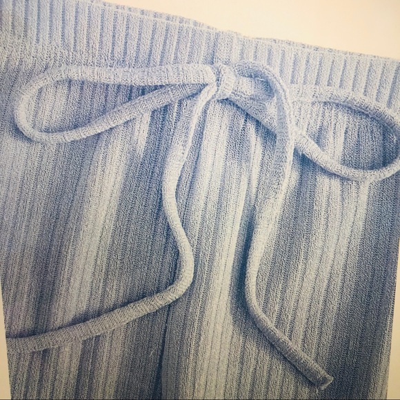 NWOT Rib-Knit Baby Blue Tee and Tie Waist Leggings Set M - Picture 3 of 9